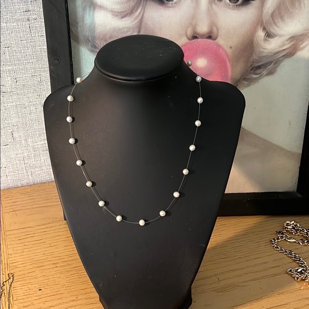 Elegant Pearl Necklace